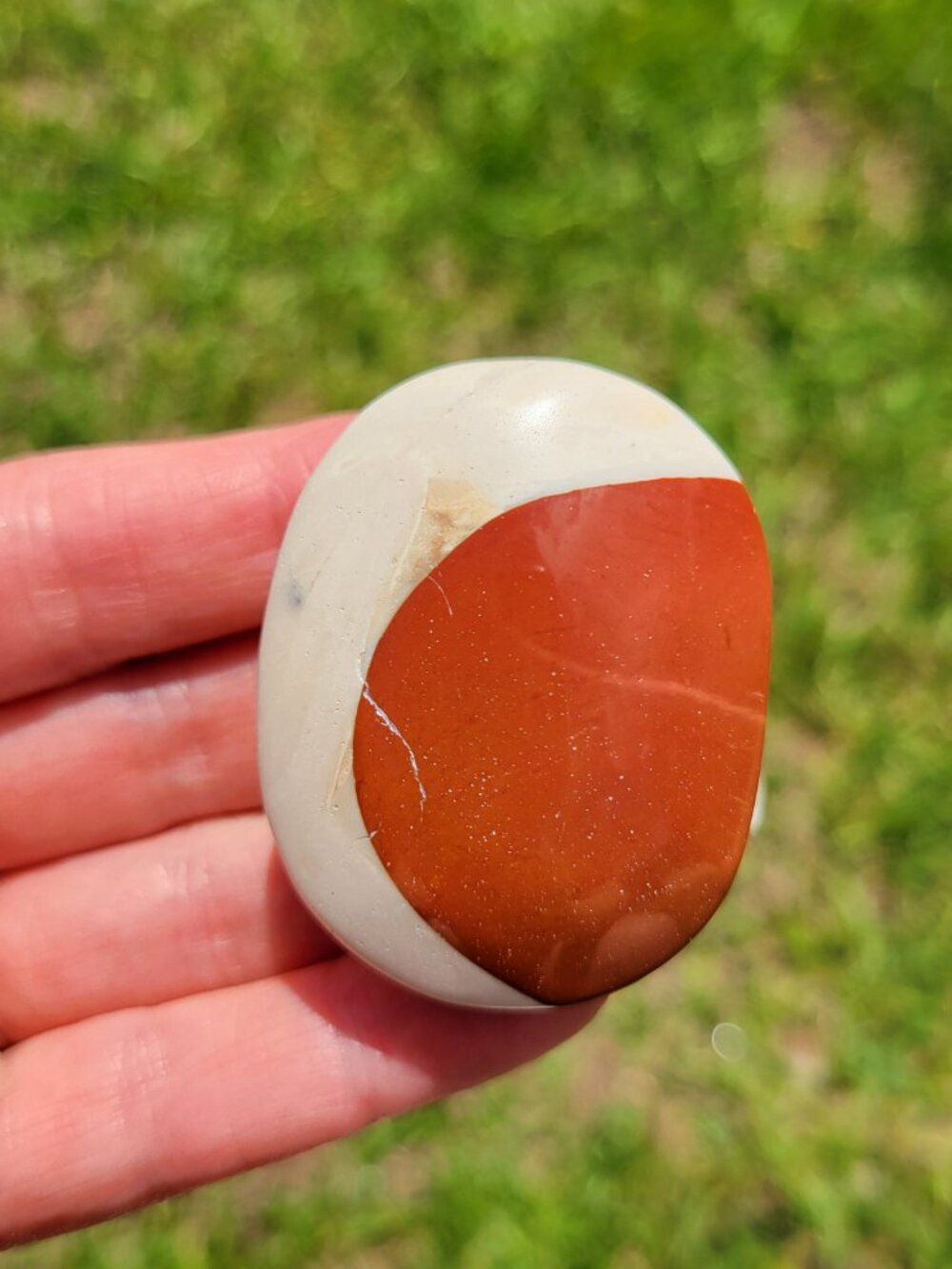 Mookaite Palm Stone (M108)